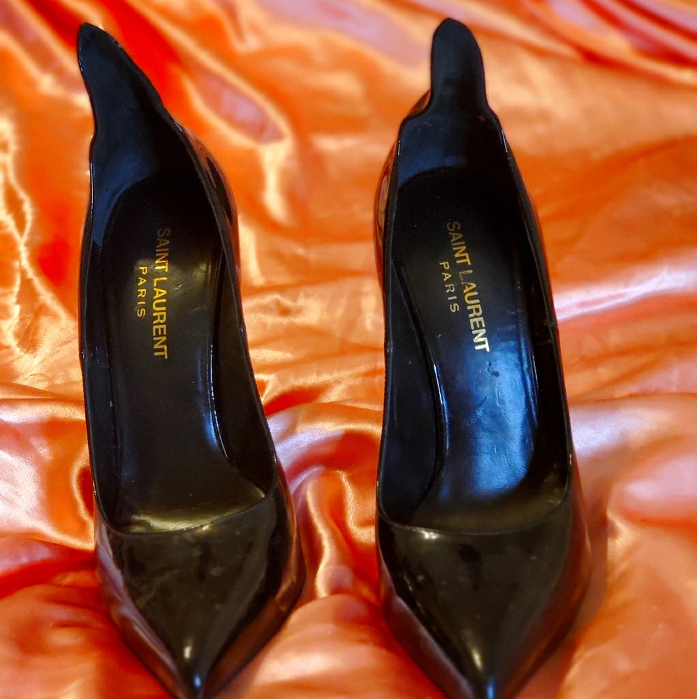 Yves Saint Laurent Black Heels
